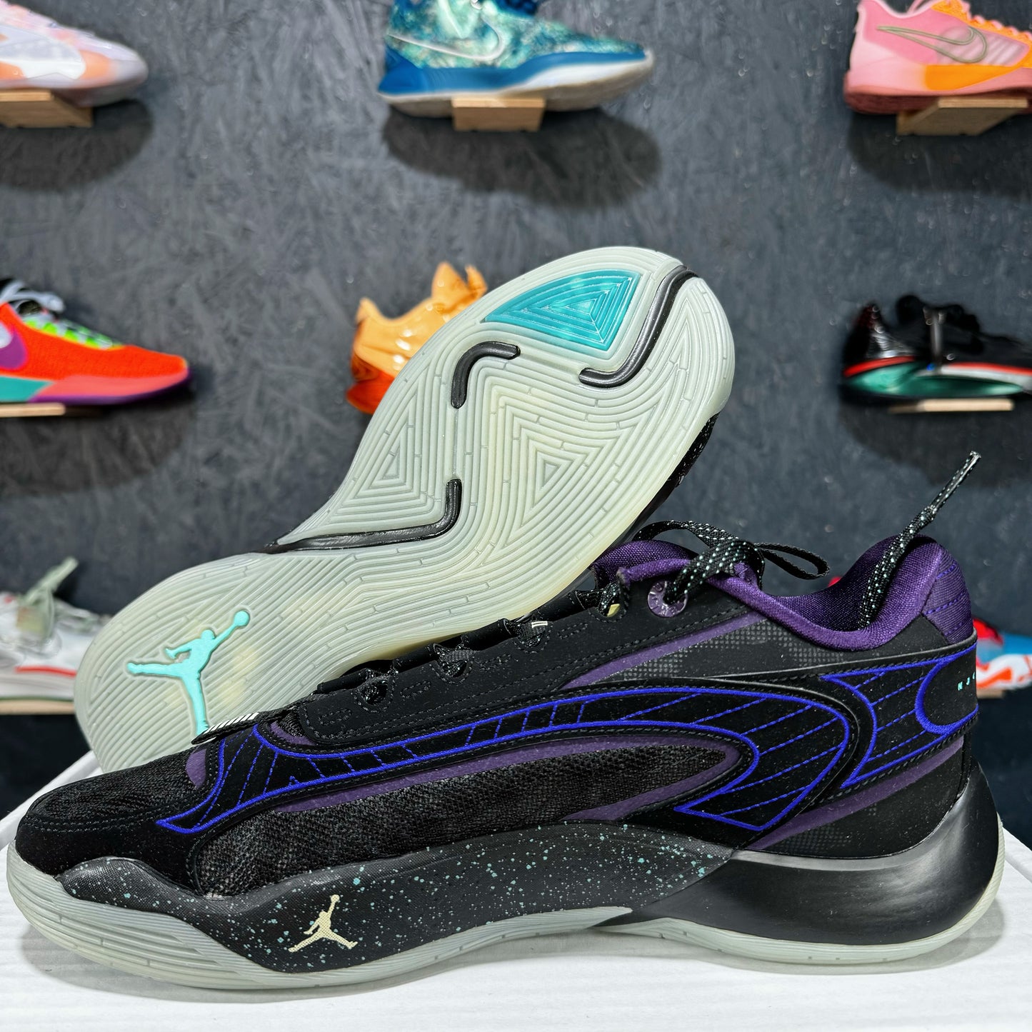 Luka 2 "Luk.AI Space Hunter"