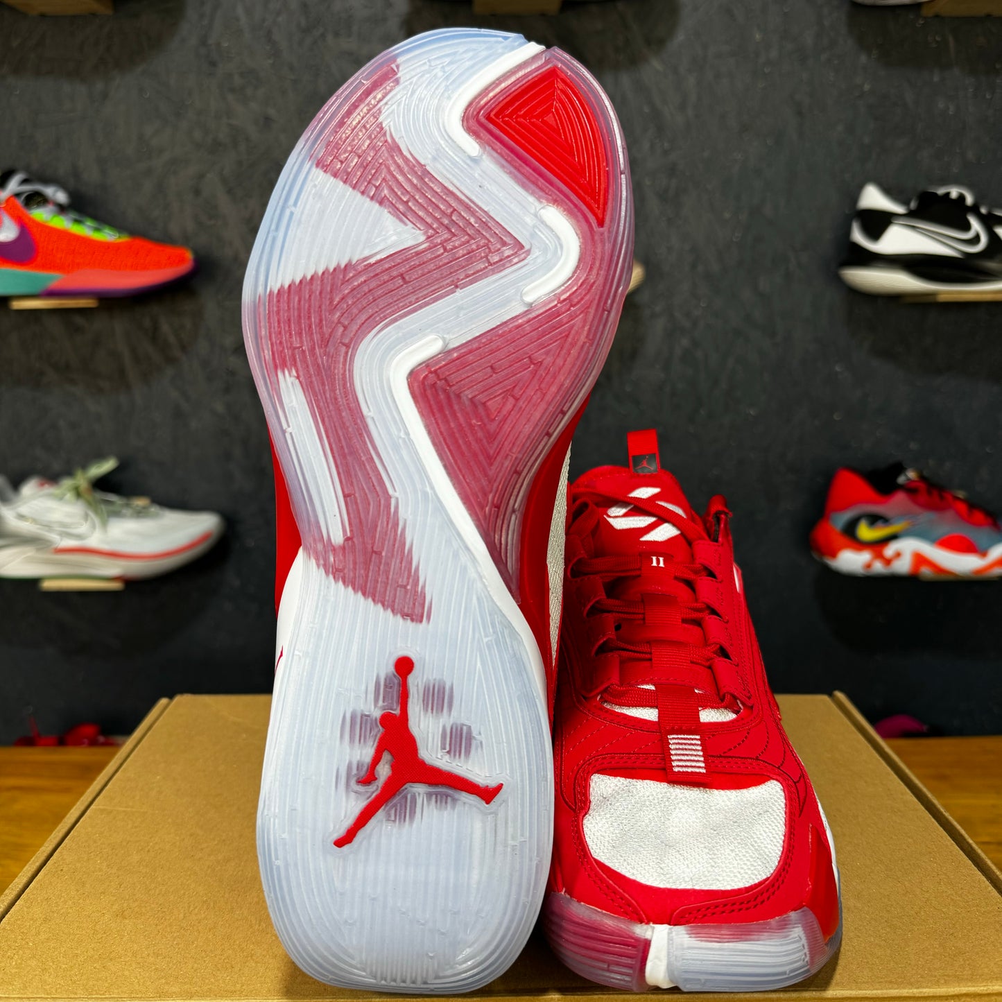 Luka 2 "University Red"