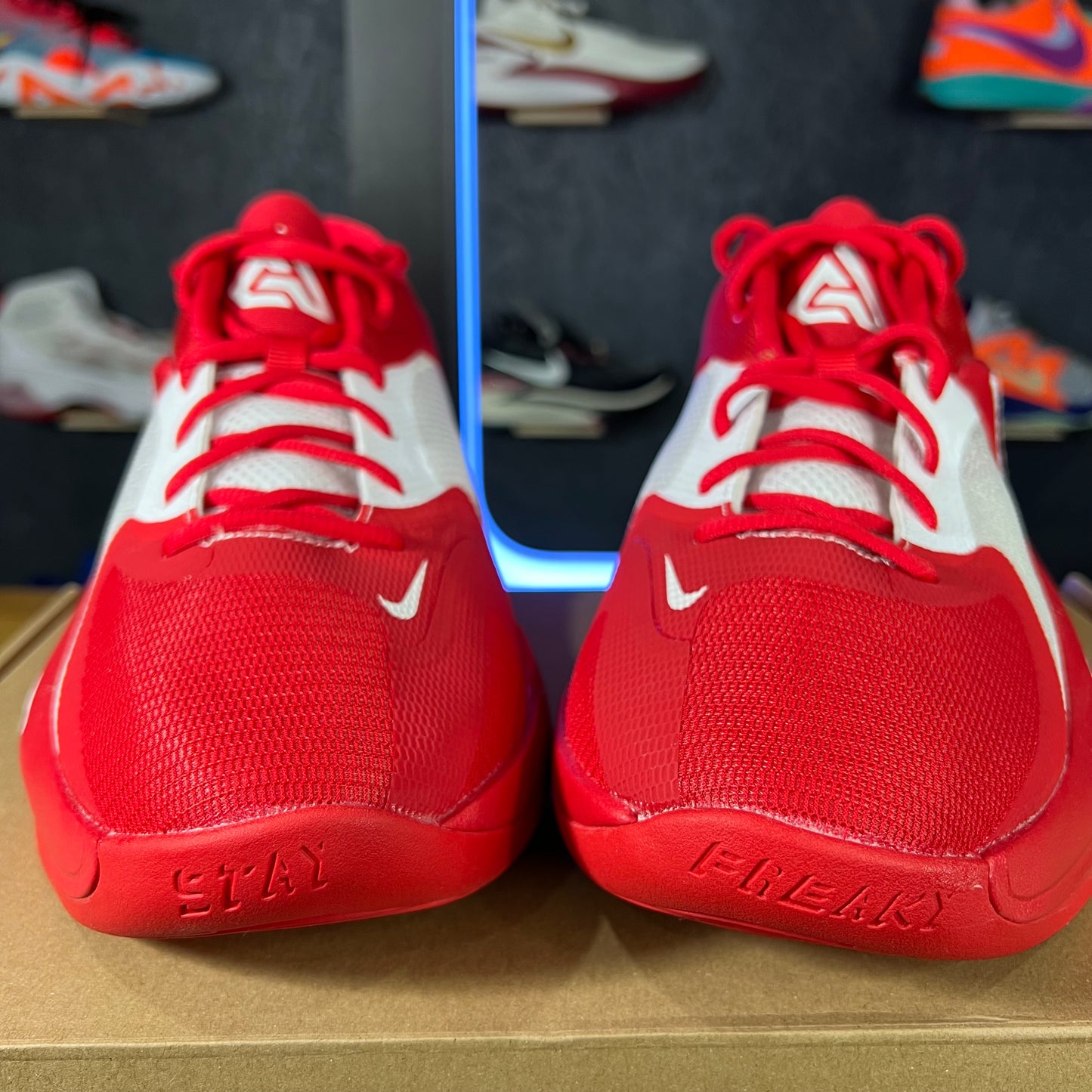 Zoom Freak 4 "University Red"