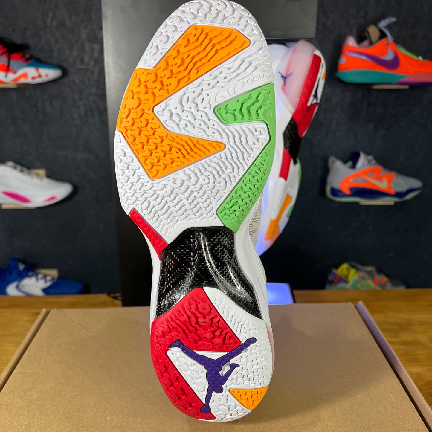 Air Jordan 37 "Hare"