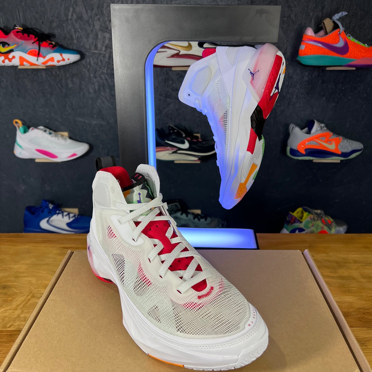 Air Jordan 37 "Hare"