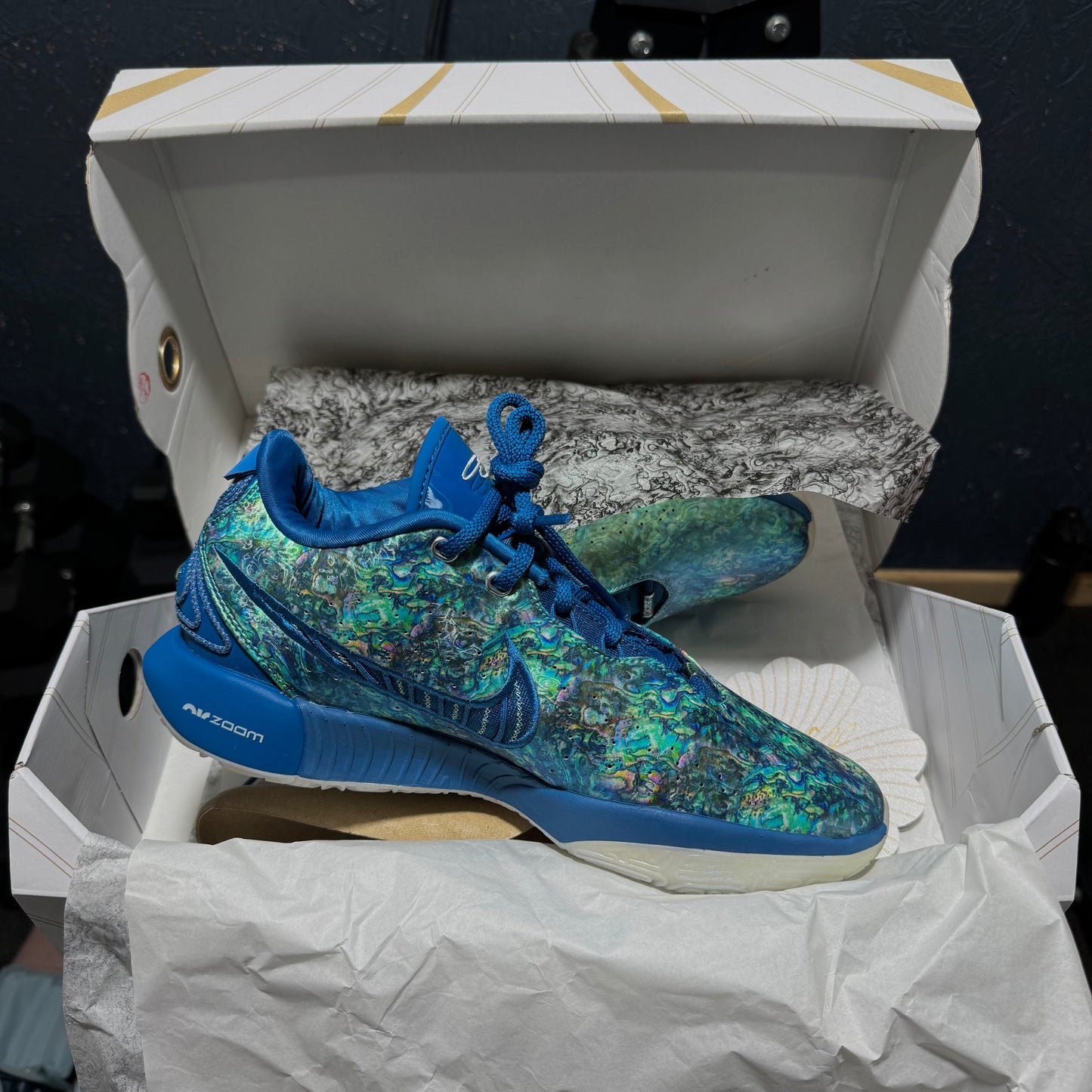 Lebron XXI "Abalone"